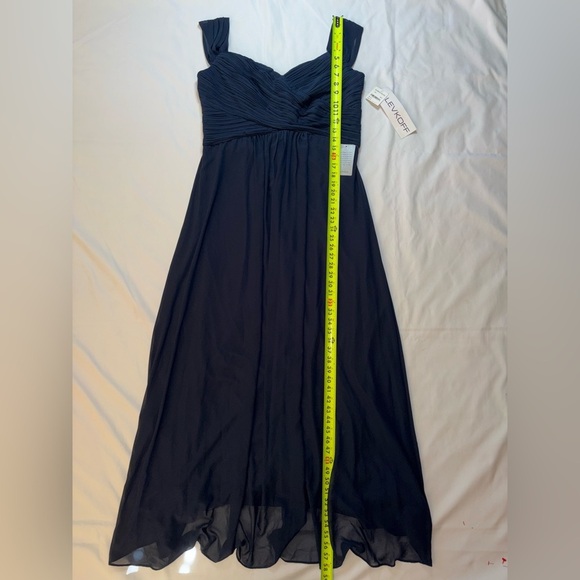 Bill Levkoff NWT Size 16 Navy Blue Queen Anne Neckline Bridesmaid Evening Gown - Picture 2 of 10